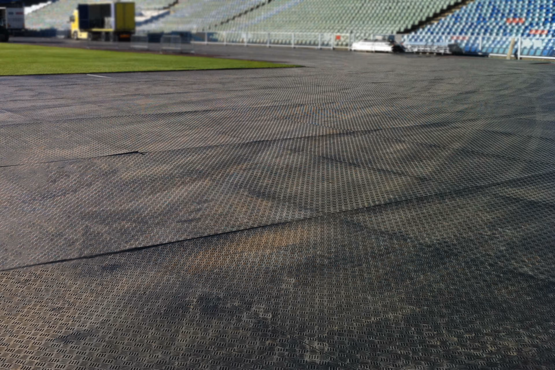 Duramatt Lite ground protection mats at event - composite alternatives