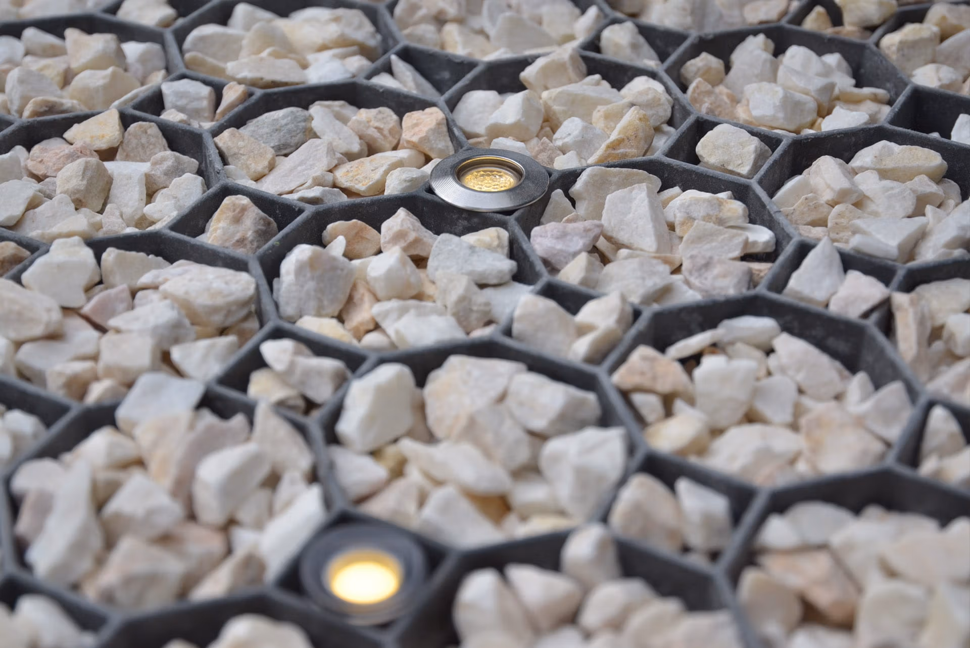 elite-grass-grid-composite-alternative-ground-reinforcement-stabilisation-stone-filling
