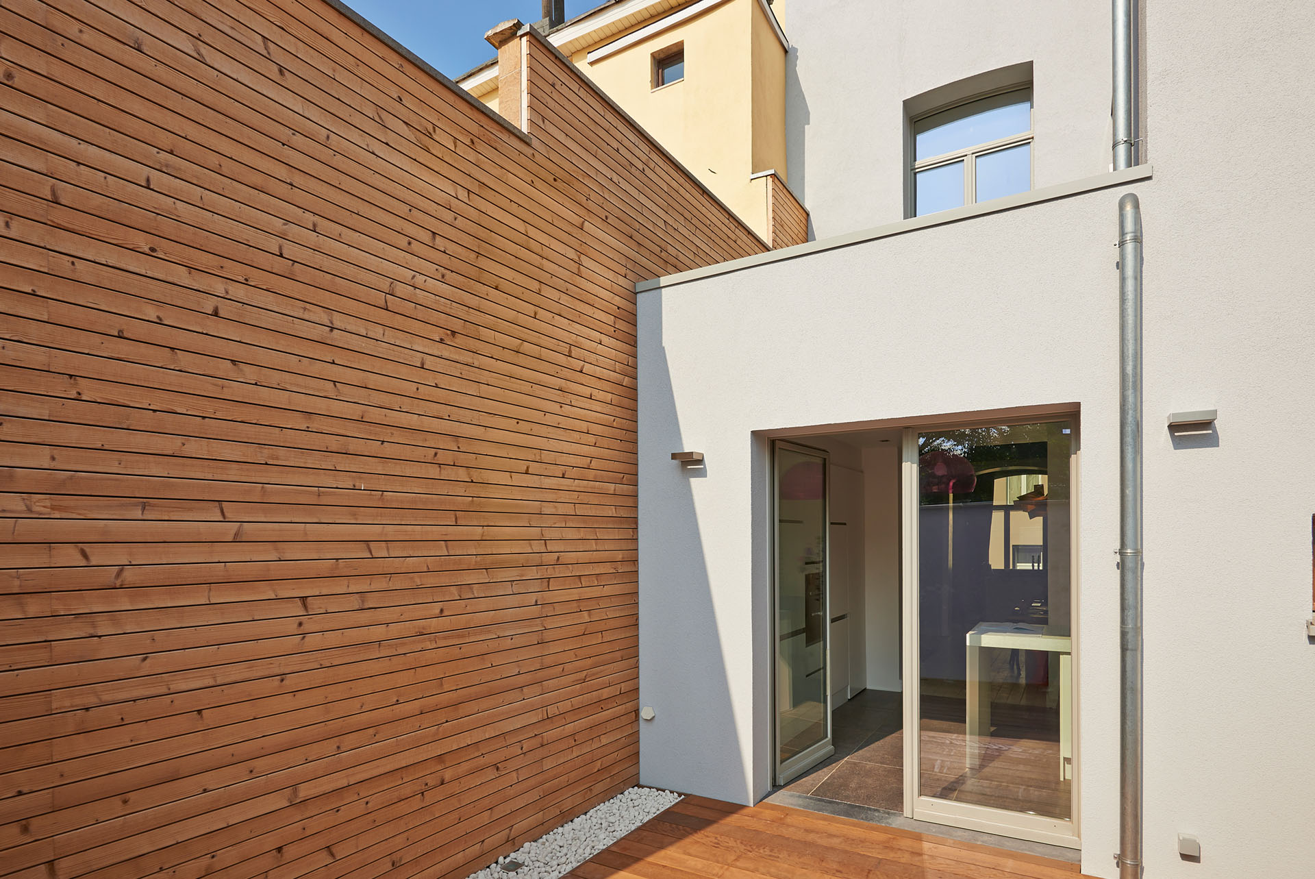 timber-cladding-weatherboards-external-sheet-material-exterior-wall-design-horizontal