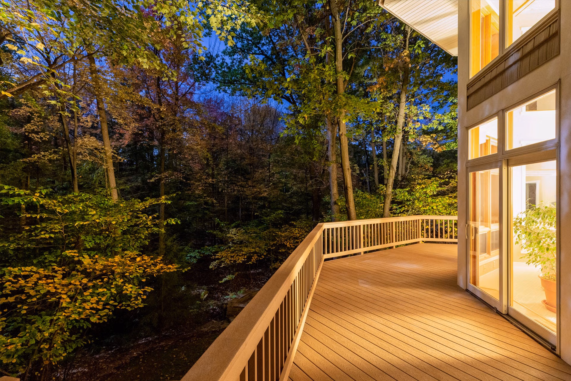 timber-decking-wooden-deck-boards-hardwood-pressure-treated-smooth-terrace